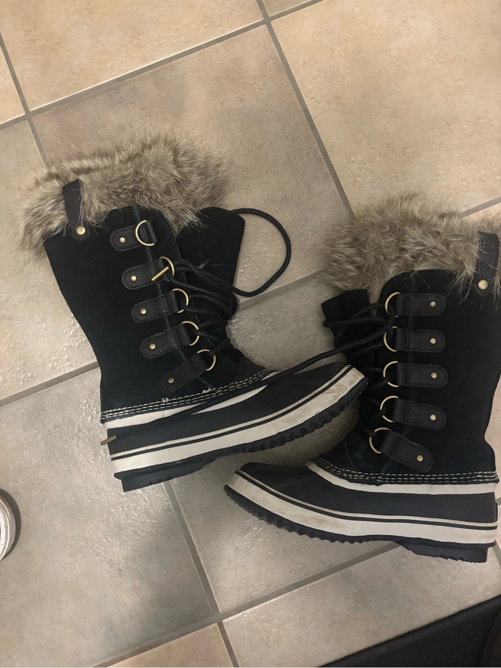 Sorel Black Winter Lace-Up Boots with Faux Fur